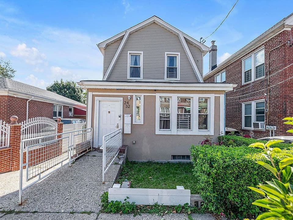 2432 96th St, East Elmhurst, NY 11369