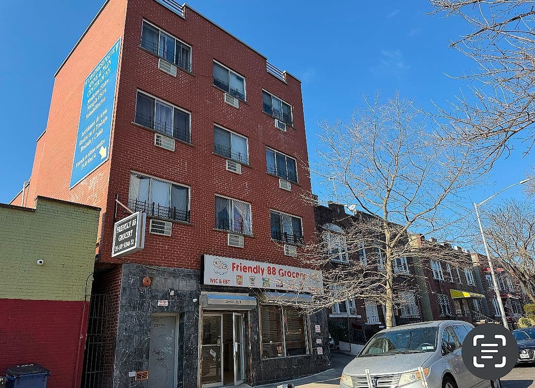3550 92nd St, Jackson Heights, NY 11372